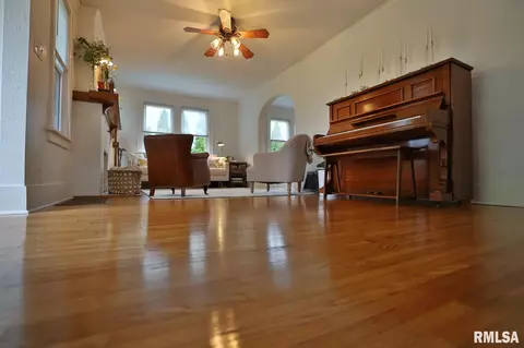 310 E Adams St, Morton, IL 61550 photo 46