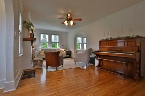 310 E Adams St, Morton, IL 61550 photo 3