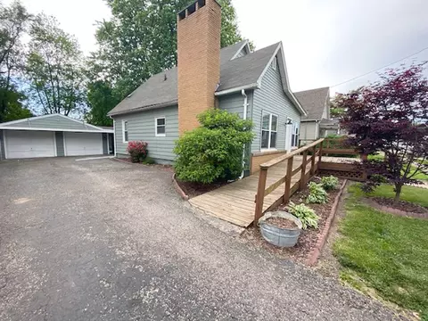 846 E Spruce St, Canton, IL 61520 photo 34