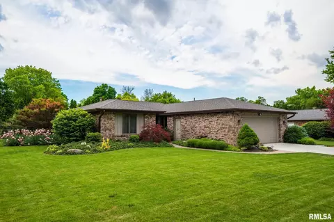 10 Forestview Rd, Morton, IL 61550 photo 2