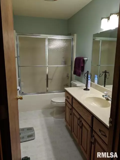 2009 Maple Ave, Macomb, IL 61455 photo 11