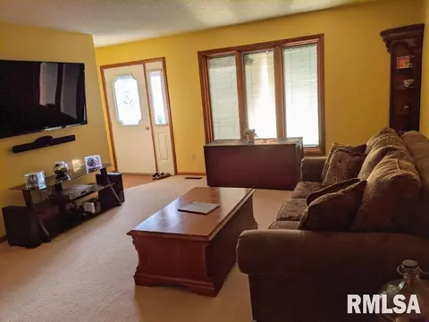 2009 Maple Ave, Macomb, IL 61455 photo 5