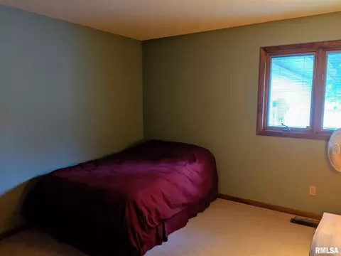 2009 Maple Ave, Macomb, IL 61455 photo 15