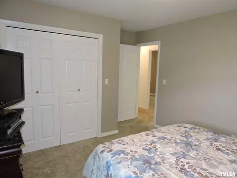937 Jamie Ln, Macomb, IL 61455 photo 18