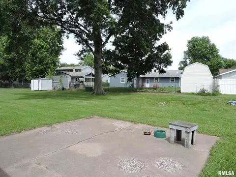 937 Jamie Ln, Macomb, IL 61455 photo 33
