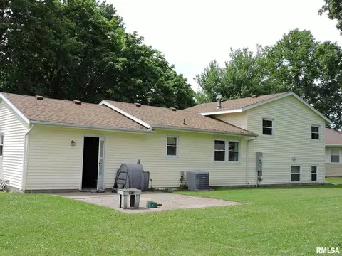 937 Jamie Ln, Macomb, IL 61455 photo 31