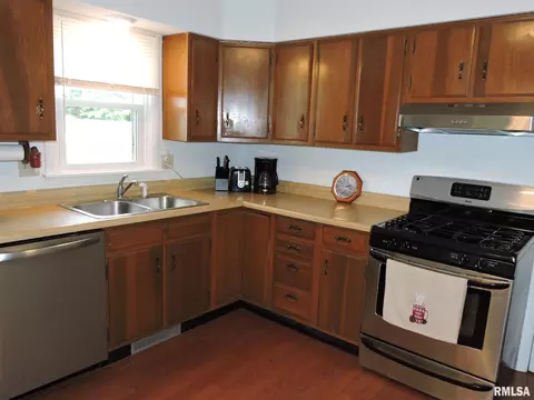 937 Jamie Ln, Macomb, IL 61455 photo 11