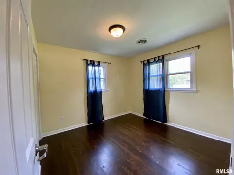 235 E Summit St, Macomb, IL 61455 photo 21