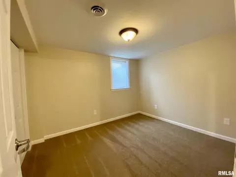 235 E Summit St, Macomb, IL 61455 photo 27