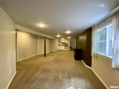 235 E Summit St, Macomb, IL 61455 photo 24