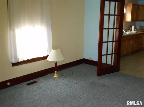 616 N Edwards St, Macomb, IL 61455 photo 3