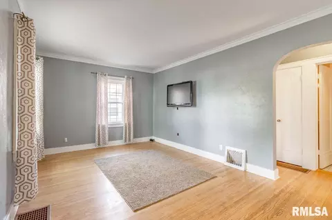 326 Elmhurst Ave, Peoria, IL 61603 photo 8