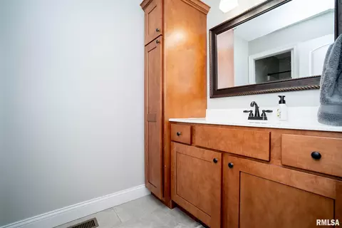 303 Elgin Ave, Washington, IL 61571 photo 27