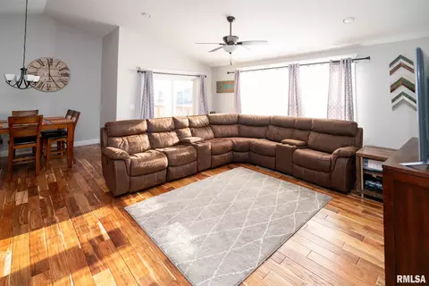 303 Elgin Ave, Washington, IL 61571 photo 3