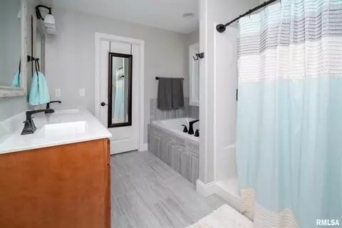 303 Elgin Ave, Washington, IL 61571 photo 19
