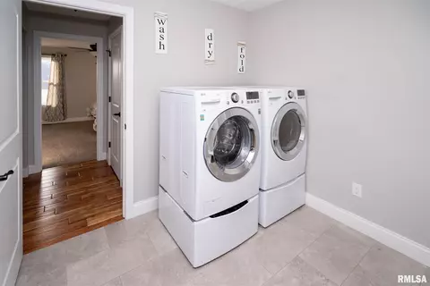 303 Elgin Ave, Washington, IL 61571 photo 13