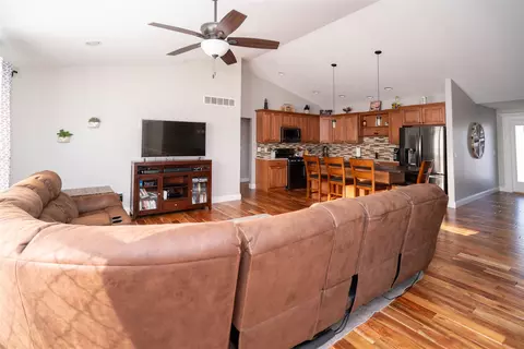 303 Elgin Ave, Washington, IL 61571 photo 5