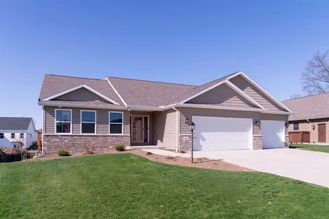 303 Elgin Ave, Washington, IL 61571 photo 1