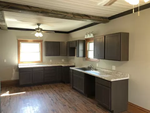 855 Carter St, Fairview, IL 61432 photo 7