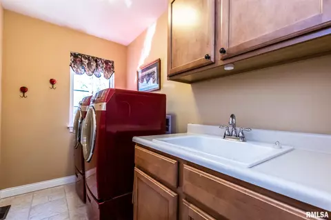 567 Pheasant Trl, Metamora, IL 61548 photo 20