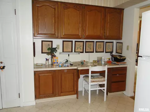 121 Kurlene Dr, Macomb, IL 61455 photo 7