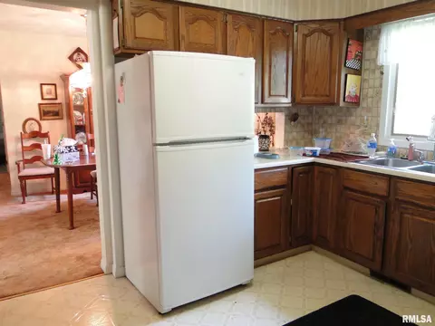 121 Kurlene Dr, Macomb, IL 61455 photo 8