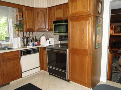 121 Kurlene Dr, Macomb, IL 61455 photo 5