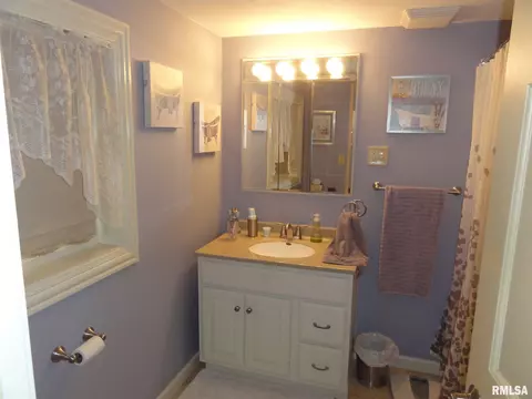 127 N Castle Dr, Dunlap, IL 61525 photo 16