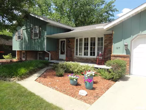 127 N Castle Dr, Dunlap, IL 61525 photo 2