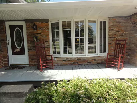 127 N Castle Dr, Dunlap, IL 61525 photo 3