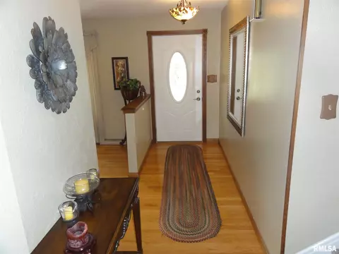 127 N Castle Dr, Dunlap, IL 61525 photo 6