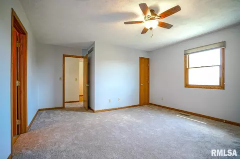 1907 Century Dr, Eureka, IL 61530 photo 20