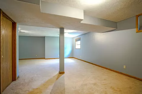 1907 Century Dr, Eureka, IL 61530 photo 35