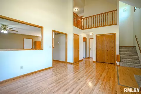 1907 Century Dr, Eureka, IL 61530 photo 8