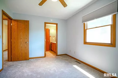1907 Century Dr, Eureka, IL 61530 photo 26