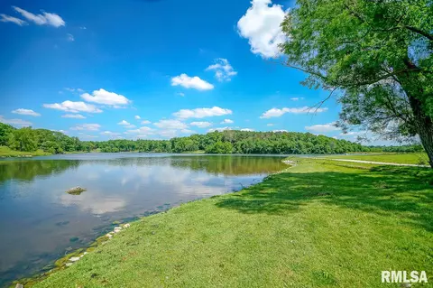 1907 Century Dr, Eureka, IL 61530 photo 5