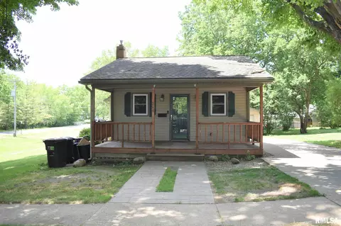 204 N Shaft St, Eureka, IL 61530 photo 2