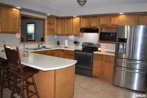 204 N Shaft St, Eureka, IL 61530 photo 5