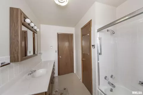 203 W 5th St, Minonk, IL 61760 photo 27