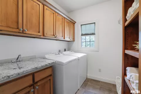 2012 Ebo Ln, Bloomington, IL 61704 photo 24