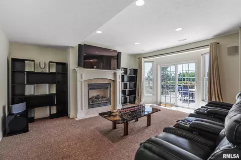 2012 Ebo Ln, Bloomington, IL 61704 photo 31