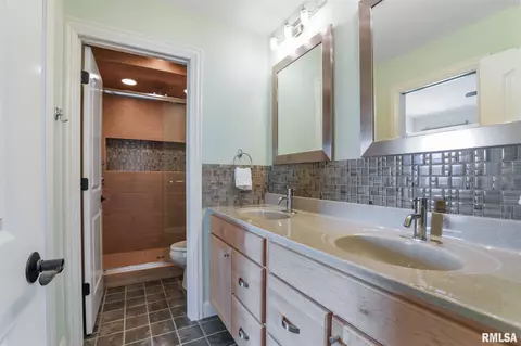 2012 Ebo Ln, Bloomington, IL 61704 photo 42