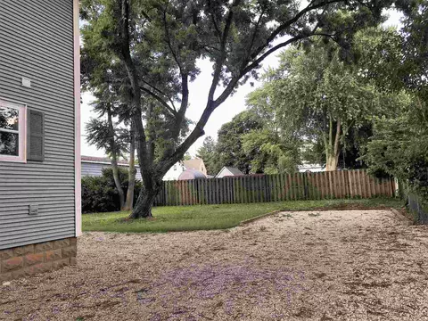 205 N Meek St, Eureka, IL 61530 photo 39