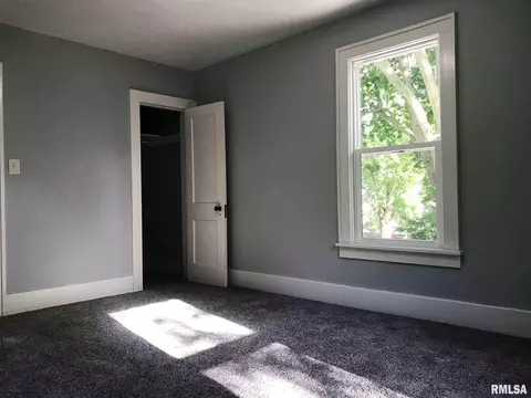 205 N Meek St, Eureka, IL 61530 photo 27