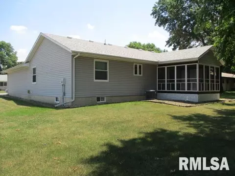1114 Impala Dr, Henry, IL 61537 photo 2