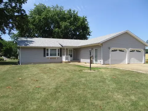 1114 Impala Dr, Henry, IL 61537 photo 1