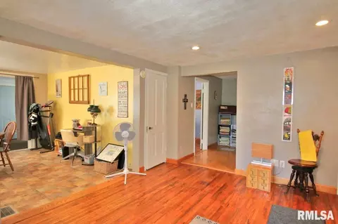501 S Henry St, Eureka, IL 61530 photo 13