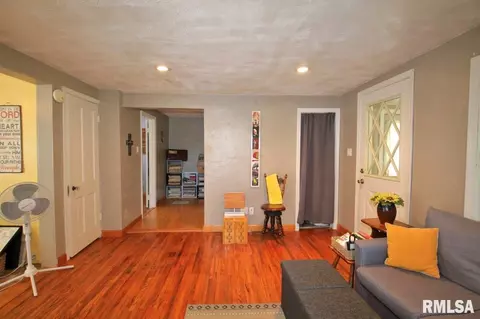 501 S Henry St, Eureka, IL 61530 photo 12