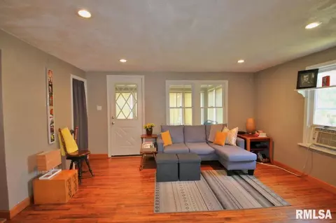 501 S Henry St, Eureka, IL 61530 photo 14