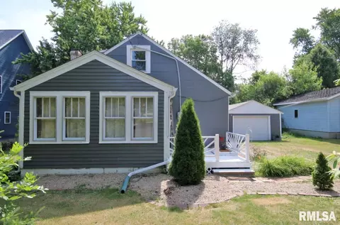 501 S Henry St, Eureka, IL 61530 photo 2